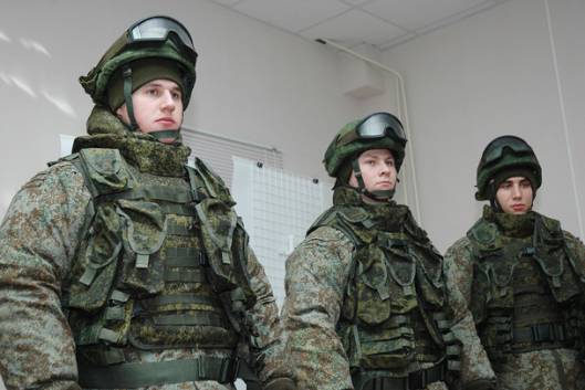 «Ратник»: Что смогут российские бойцы в экипировке будущего?